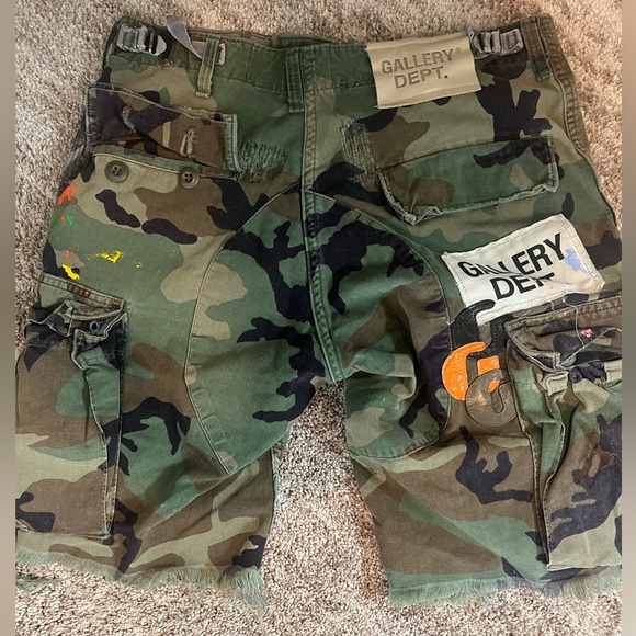 Gallery Dept Pants - Gallery Dept Green Camo Cargo Shorts with Painterly Paint Accents